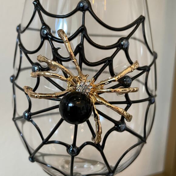 Gorgeous Halloween Jeweled Spider on Web with Pearl Wine Glass Set of 2 NEW - Picture 3 of 15
